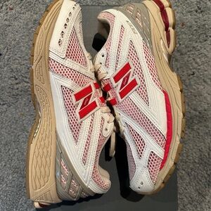 Men’s new balance 1906r sea salt red size 11